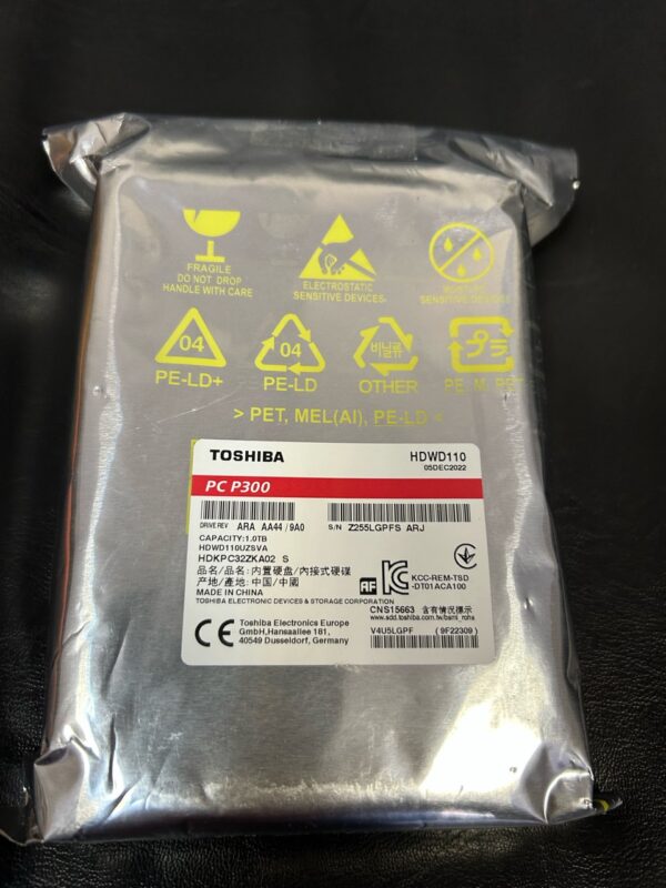Жесткий диск 1 TB Toshiba HDWD110UZSVA P300 3.5", SATA3, 6Gb/s, 7200 RPM, 64Mb